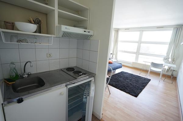 LILLE - EURALILLE - APPARTEMENT - STUDIO