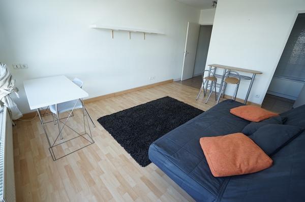 LILLE - EURALILLE - APPARTEMENT - STUDIO