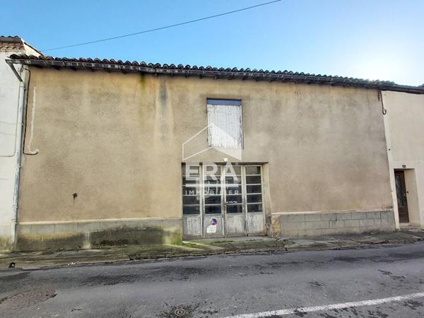 Parking / box Sainte Foy La Grande 185m² au sol avec grenier au dessus