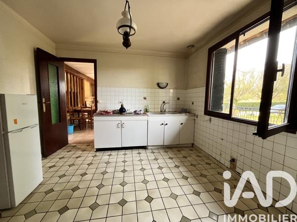 Maison à vendre 6 pièces 176 m² Saint-Martin-aux-Chartrains