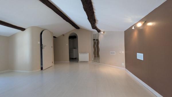 MAISON DE VILLAGE de 76 m² avec Extérieur