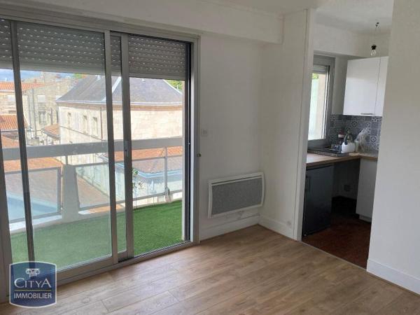 Location appartement Niort (79000) 1 pièce 20.45m²
