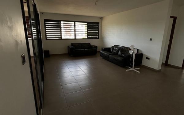 Appartement à louer    3 pièces •  Remire-Montjoly