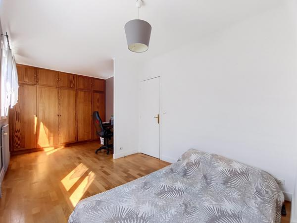 Maison
         4 pièces
        - 70 m² Exclusivité 285 000 € *