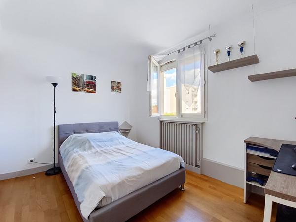 Maison
         4 pièces
        - 70 m² Exclusivité 285 000 € *