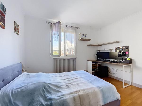 Maison
         4 pièces
        - 70 m² Exclusivité 285 000 € *