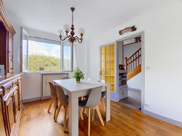 Maison
         4 pièces
        - 70 m² Exclusivité 285 000 € *