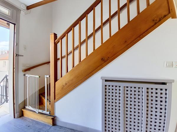Maison
         4 pièces
        - 70 m² Exclusivité 285 000 € *
