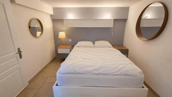 Maison de maître de 246 m² sur 608 m² de terrain, centre ville de Sanary