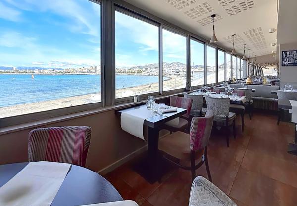 Restaurant 8eme Arr, vue mer et rade de Marseille