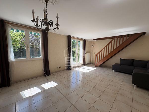 Exclusivité Maison jardin sans vis-à-vis, Gare L18 à pied (Guyancourt)