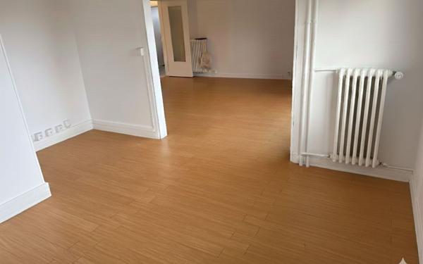 Appartement à louer    4 pièces •  Le Pecq