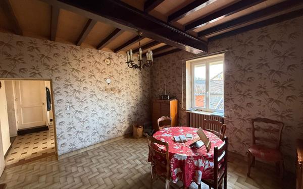 Maison à vendre    5 pièces •  Sourcieux-les-Mines