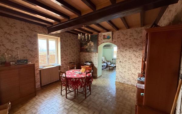 Maison à vendre    5 pièces •  Sourcieux-les-Mines