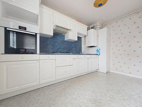 ST-MALO - QUARTIER ST SERVAN - APPARTEMENT IDEALEMENT SITUE -PROCHE COMMERCES - ECOLES ET TRANSPORTS
