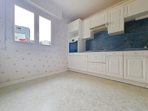 ST-MALO - QUARTIER ST SERVAN - APPARTEMENT IDEALEMENT SITUE -PROCHE COMMERCES - ECOLES ET TRANSPORTS