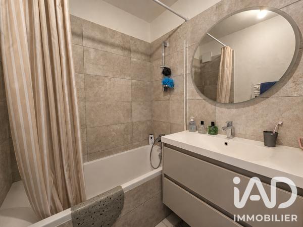 Appartement à vendre 3 pièces 53,7 m² Bagnols-sur-Cèze