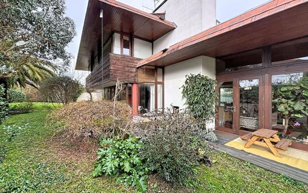 Maison à vendre    5 pièces • 158 m2 Anglet