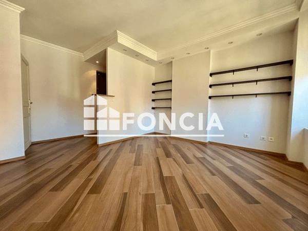 Location Appartement 2 pièces 53.7 m² - 82 RUE MASSENA Lyon 69006