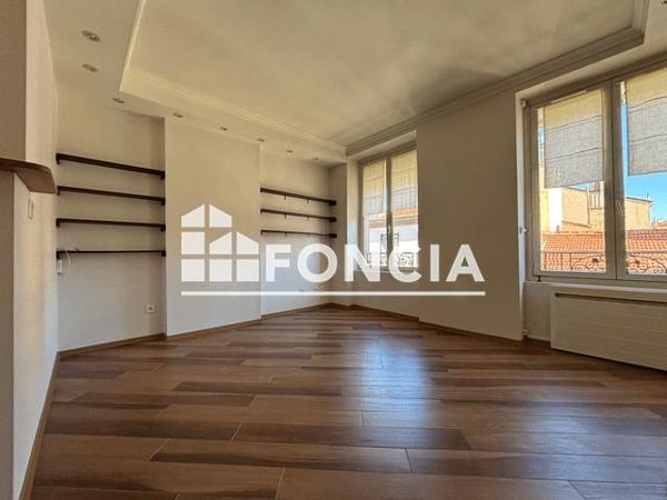 Location Appartement 2 pièces 53.7 m² - 82 RUE MASSENA Lyon 69006