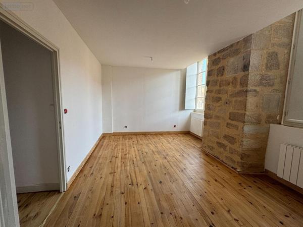 Immeuble à vendre à Figeac dans le Lot (46100), ref : Imm44