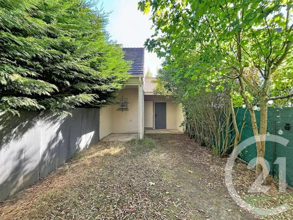 Maison à vendre  3 pièces - 76,76 m 2   MAROLLES EN BRIE  - 94