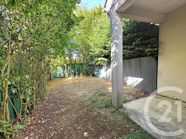 Maison à vendre  3 pièces - 76,76 m 2   MAROLLES EN BRIE  - 94