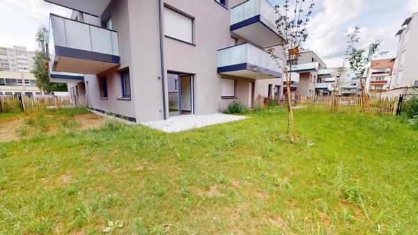 Grand F4 neuf en rez-de-jardin avec 200 m² de jardin et cave
