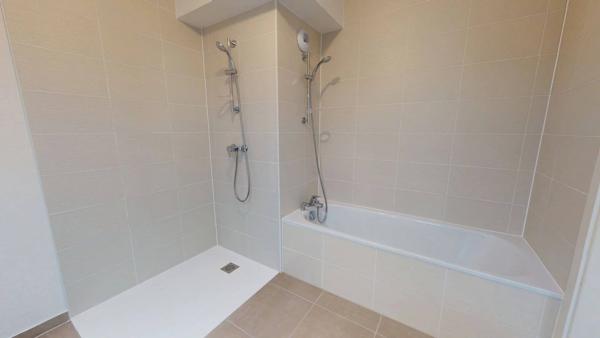 Grand F4 neuf en rez-de-jardin avec 200 m² de jardin et cave