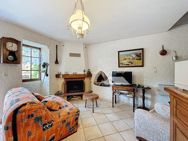 Saint-Beauzély (12620) Maison 3 pièces avec possibilité d'agrandissement ou création de terrasse