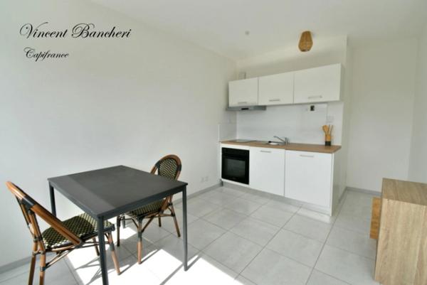 À louer – Beau T2 meublé de 50 m² avec garage, cave, piscine et tennis – Saint-Julien-en-Genevois (74160)