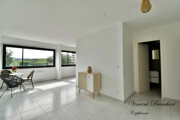 À louer – Beau T2 meublé de 50 m² avec garage, cave, piscine et tennis – Saint-Julien-en-Genevois (74160)