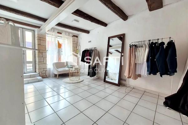 Immeuble avec T2, T2/T3 duplex , local commercial et garage 155m²