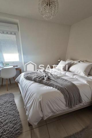 Immeuble avec T2, T2/T3 duplex , local commercial et garage 155m²