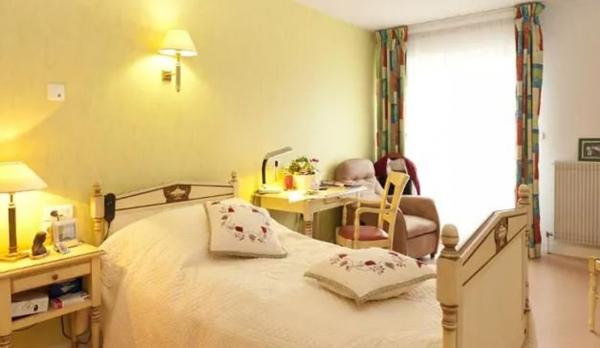 INVESTISSEMENT LOCATIF – GARGENVILLE – Résidence EHPAD Le Clos Saint-Jean – 7,92 % de rentabilité