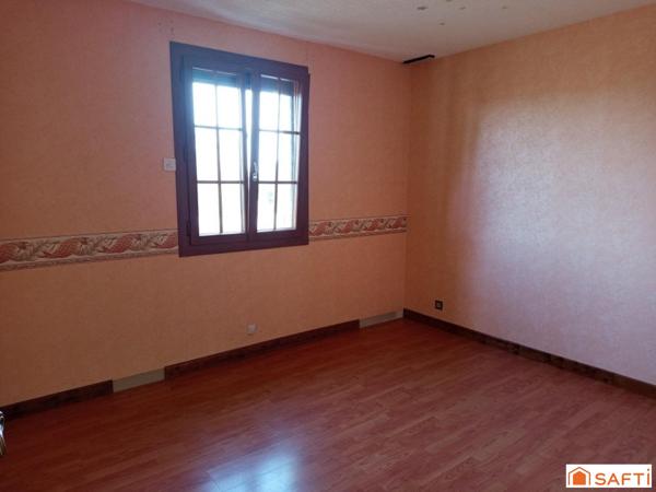 Jolie maison de plain pied, bien située et bien équipée