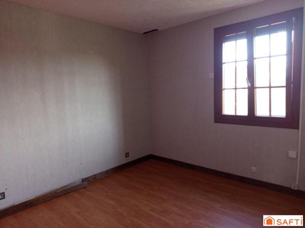 Jolie maison de plain pied, bien située et bien équipée