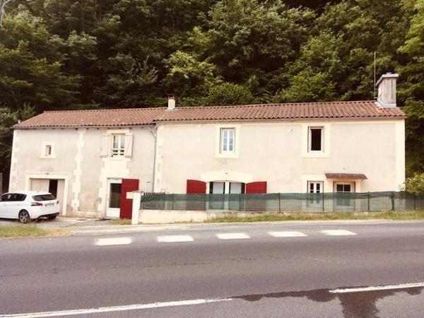 Maison à louer    4 pièces •  Le Change