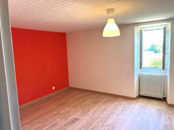 Maison à louer    4 pièces •  Le Change