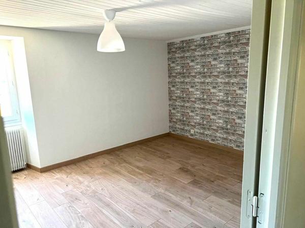 Maison à louer    4 pièces •  Le Change