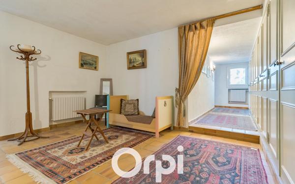 Maison à vendre    5 pièces •  La Cadière-d'Azur