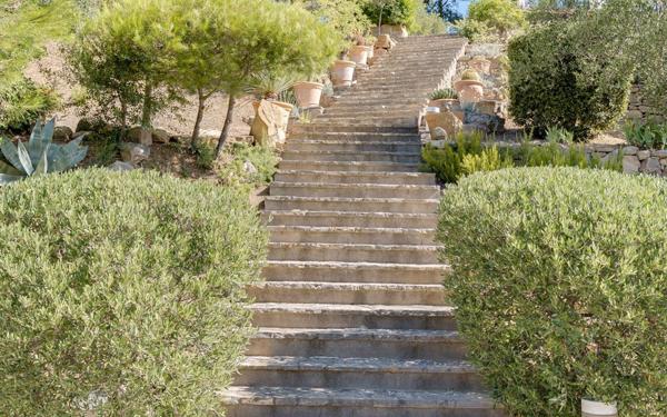 Maison à vendre    5 pièces •  La Cadière-d'Azur