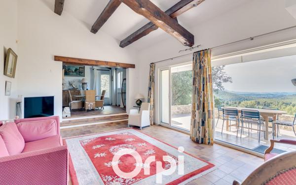 Maison à vendre    5 pièces •  La Cadière-d'Azur