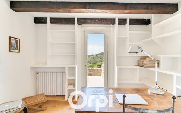 Maison à vendre    5 pièces •  La Cadière-d'Azur