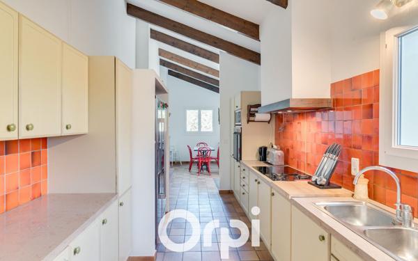 Maison à vendre    5 pièces •  La Cadière-d'Azur