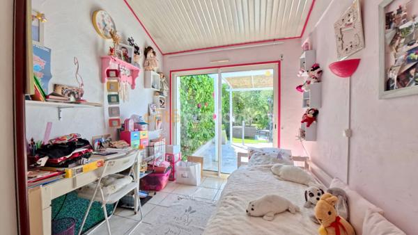 Vente
                Maison215 m² - 8 Pièces -
                    LES SABLES D OLONNE (85340)