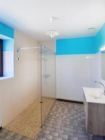 Bien avec 3 chambres, séjour, cuisine, grd garage