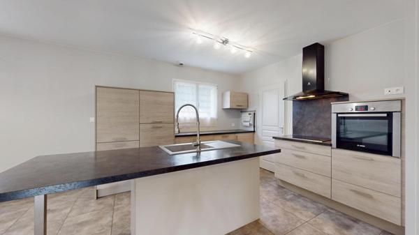 Maison familiale  avec beaux volumes et prestations