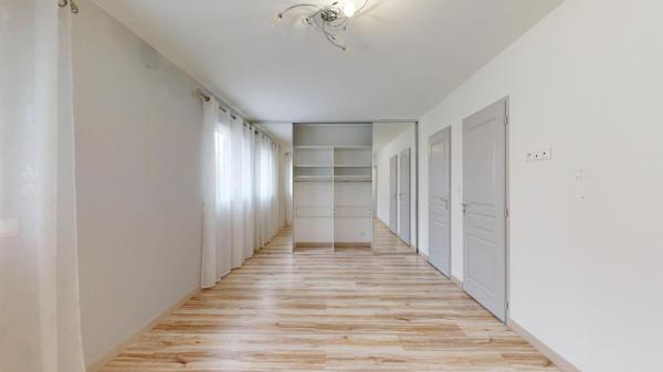 Maison familiale  avec beaux volumes et prestations