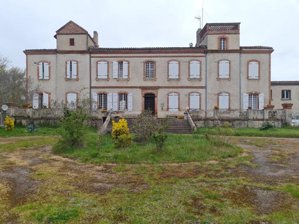 Maison À vendre 70 pièces 816 m²